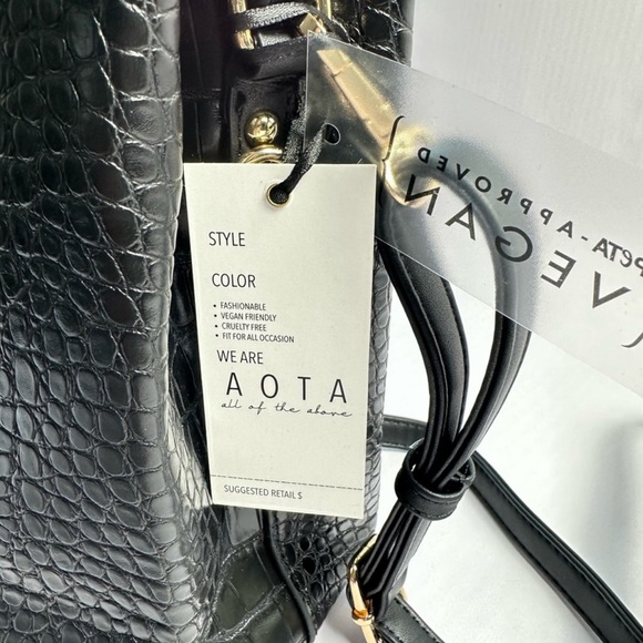 NWT AOTA Black Crocodile Vegan Leather Crossbody Bucket Bag - Picture 5 of 7